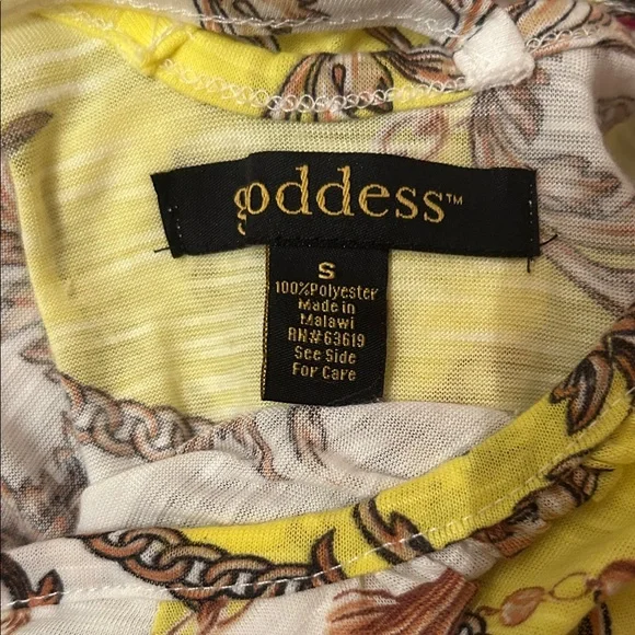 Goddess Short Sleeve Top with Yellow and Cream Pattern - Picture 5 of 5